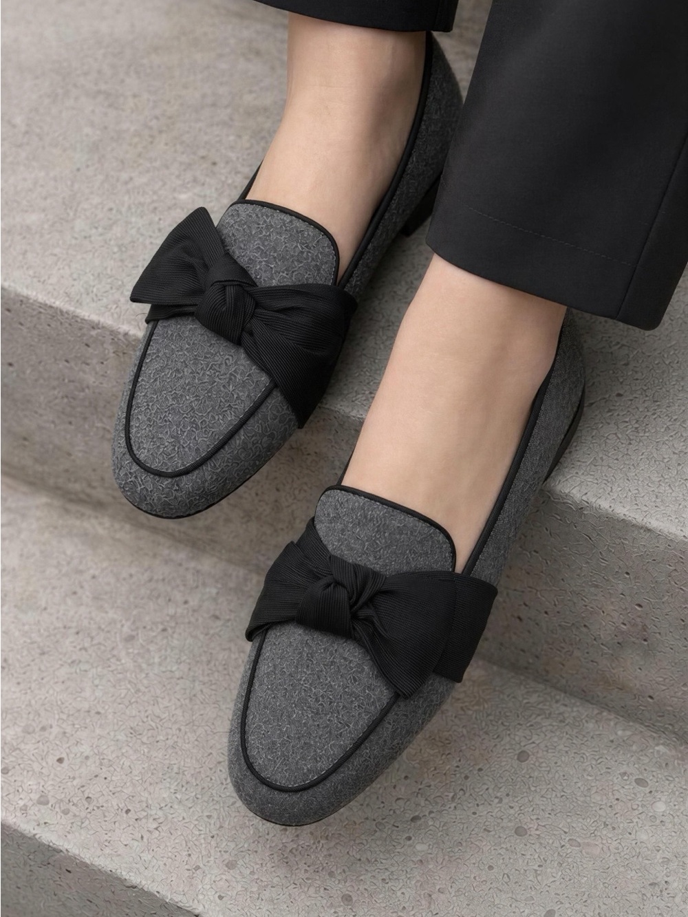 Women's Gray‎ Bow Loafers - Elegant Slip-On Flats